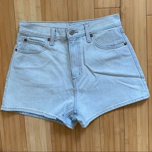 LEVI’'S HIGH LOOSE JEAN SHORTS SZ 27